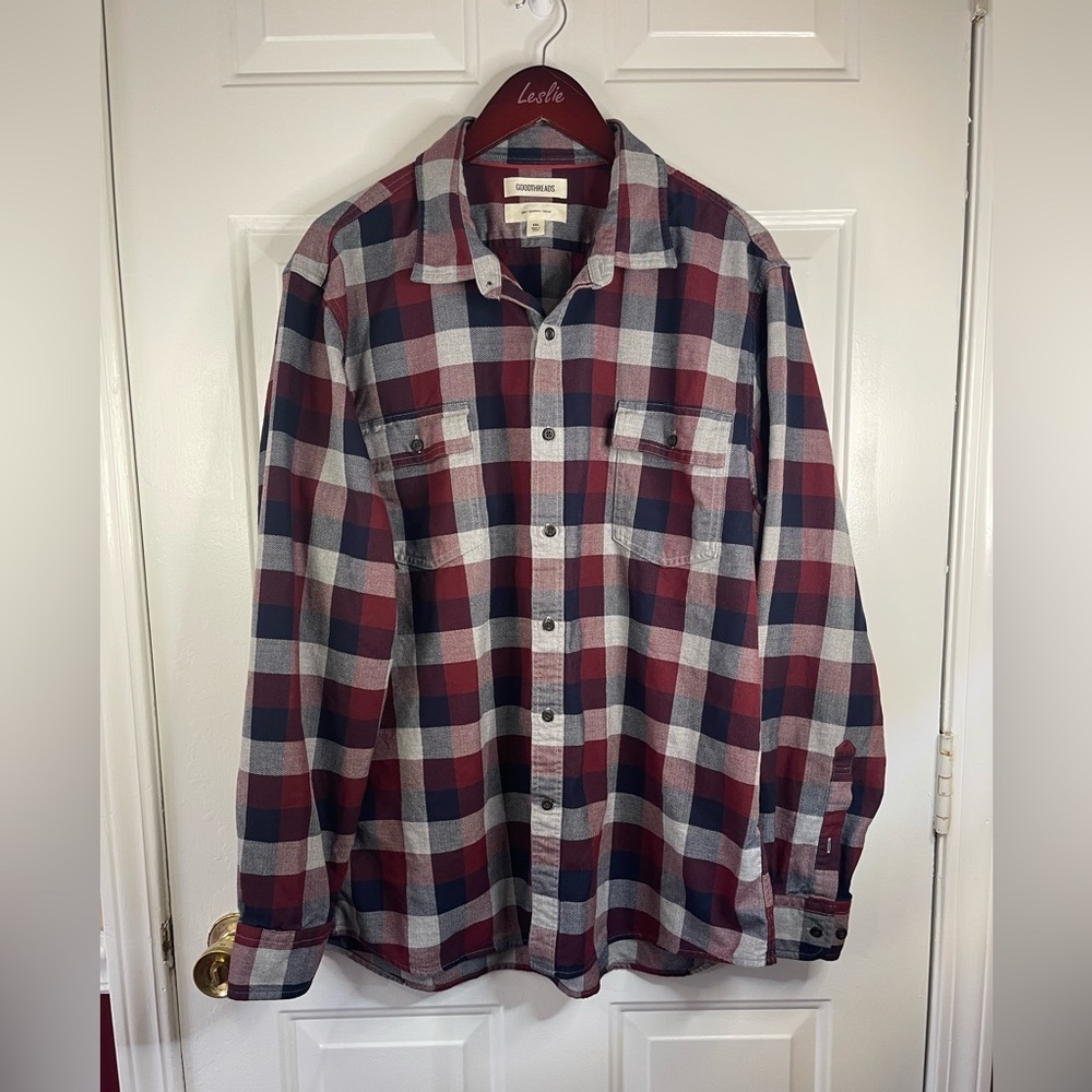 Goodthreads long sleeve buttons down flannel shirt. Slim